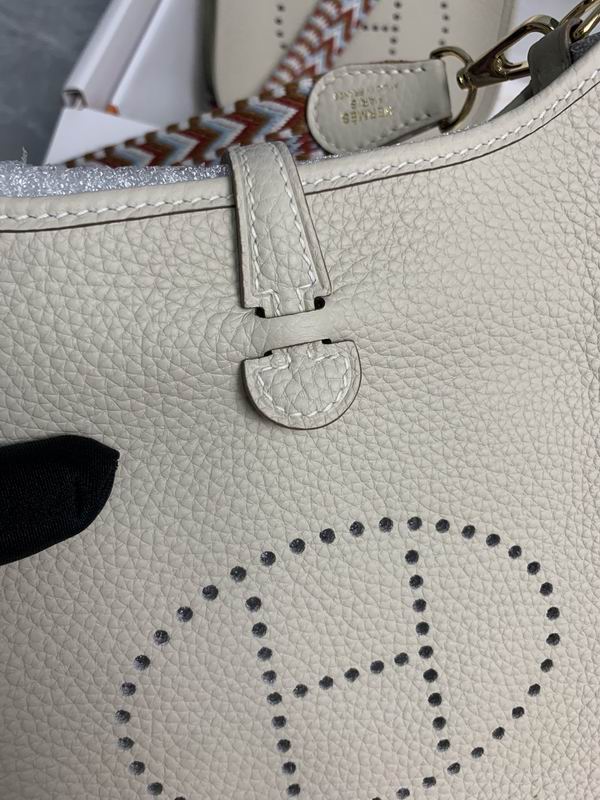 Evelyne mini Togo am 01 (16)