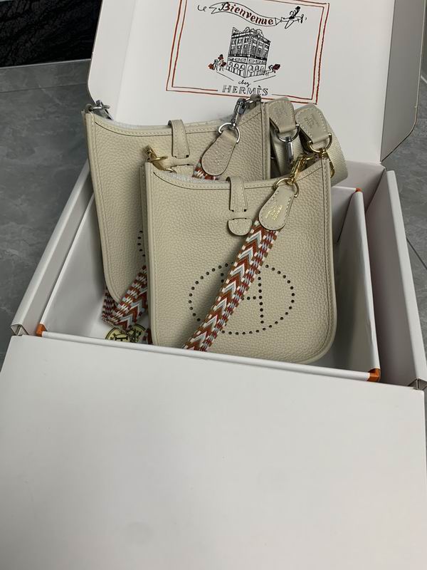 Evelyne mini Togo am 01 (18)