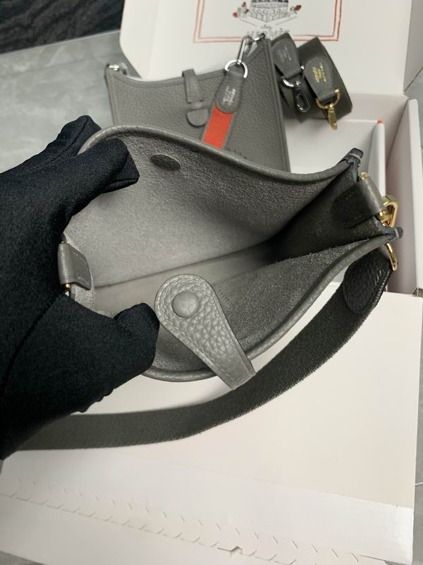 Evelyne mini Togo am 01 (22)