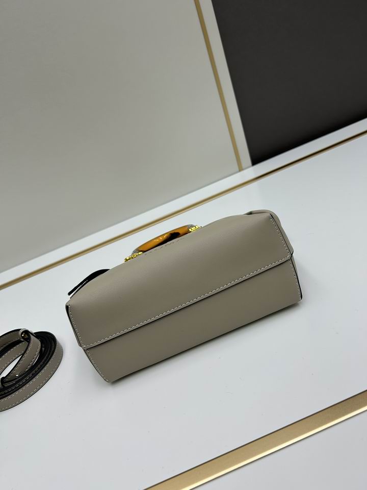 Fendi 17x18x8cm jj2_4