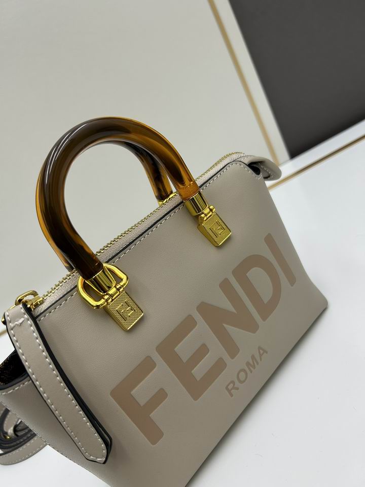 Fendi 17x18x8cm jj2_7