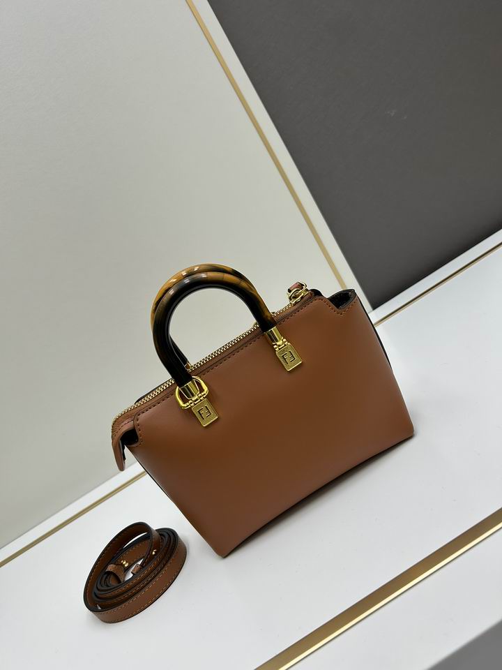 Fendi 17x18x8cm jj3_4