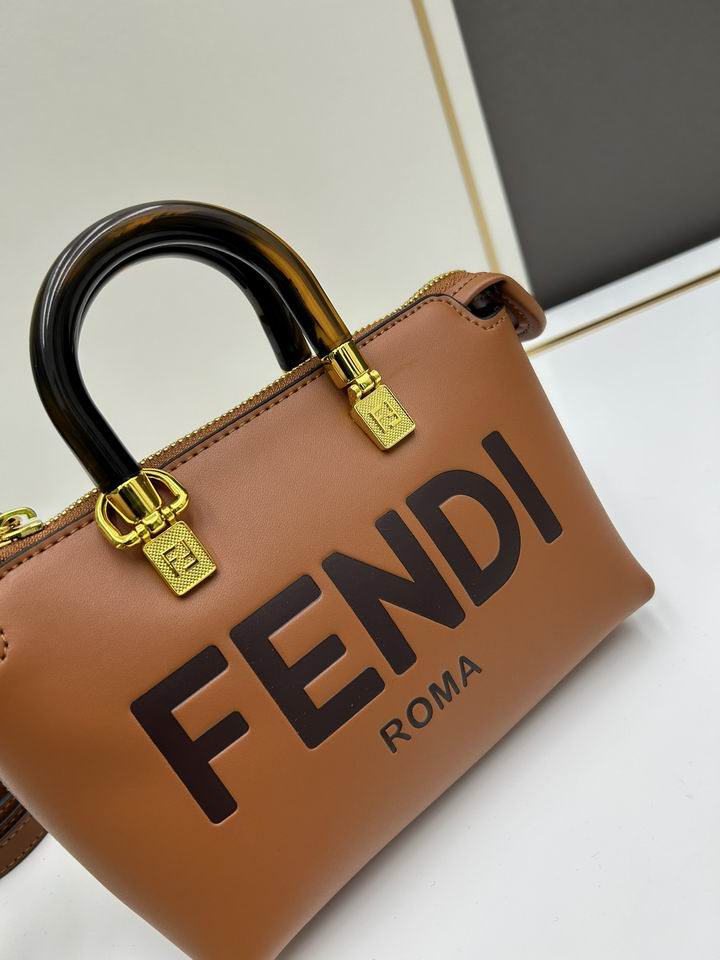 Fendi 17x18x8cm jj3_6