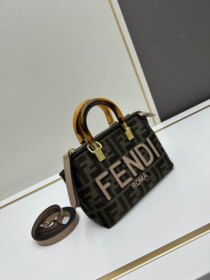 Fendi 17x18x8cm jj4_4