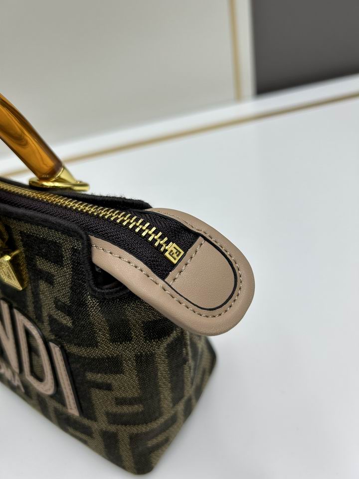 Fendi 17x18x8cm jj4_5