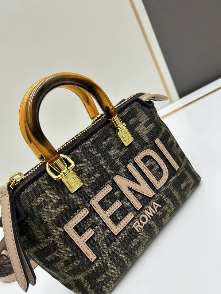 Fendi 17x18x8cm jj4_8