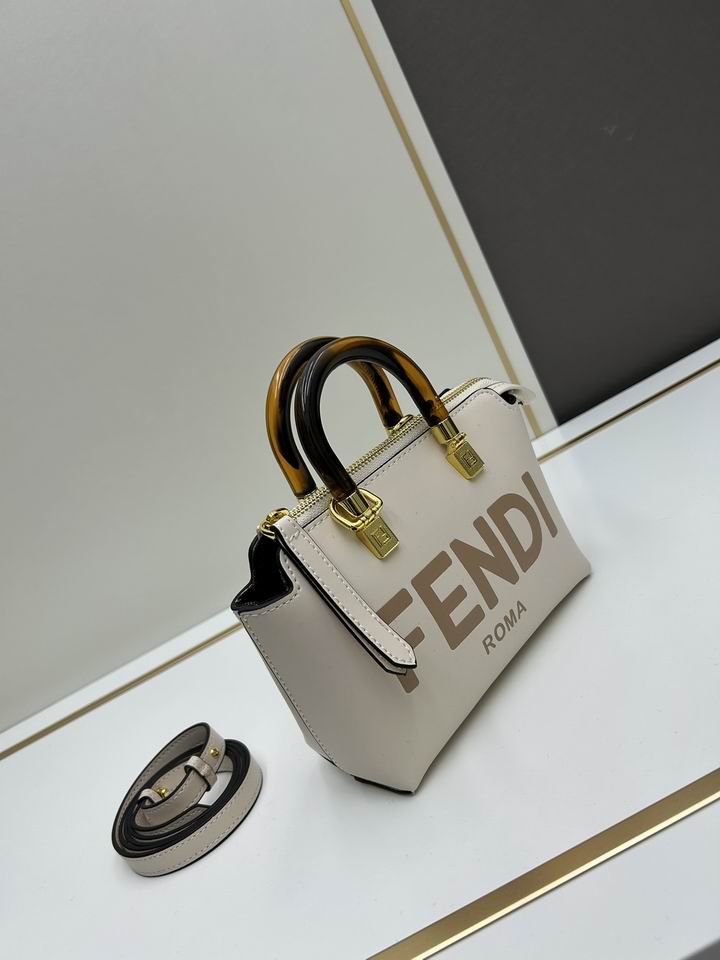 Fendi 17x18x8cm jj5_2