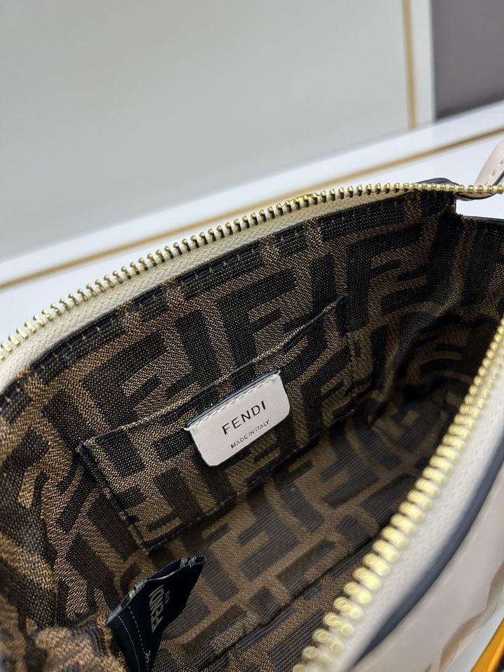 Fendi 17x18x8cm jj5_7