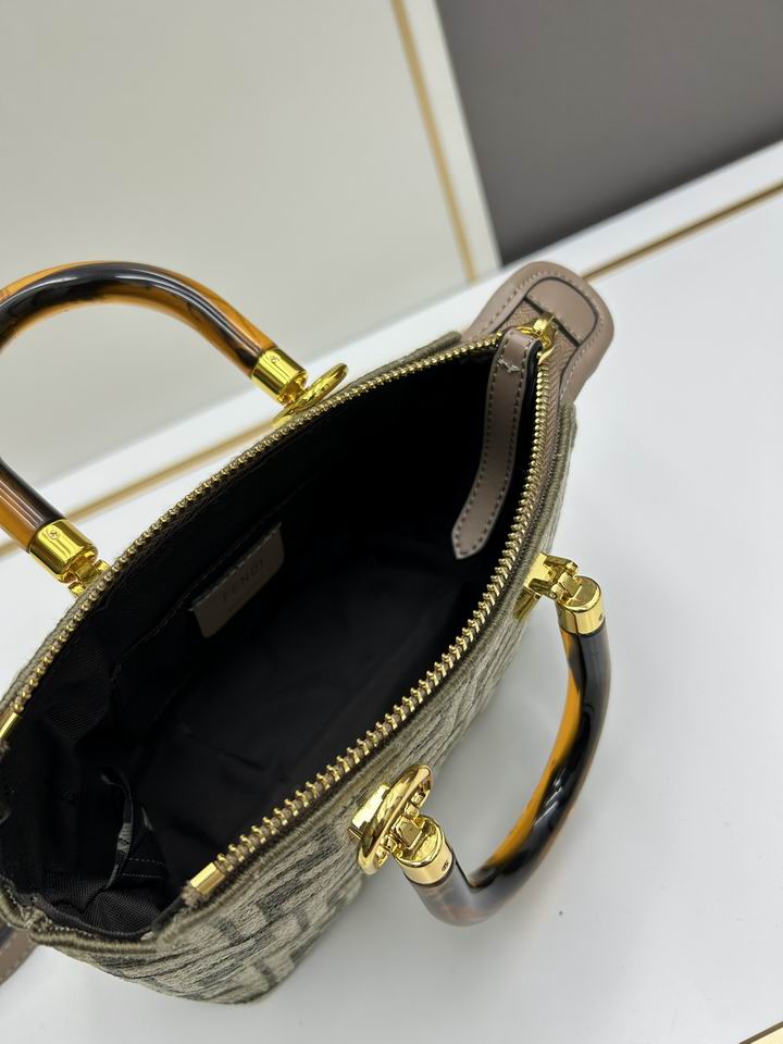 Fendi 17x18x8cm jj6_7