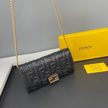 Fendi 621666 19x10.5x3.5cm zy1_5