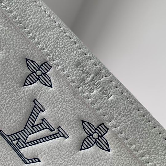 Gaston M81115 22x14.5x4.5cm gf1_5