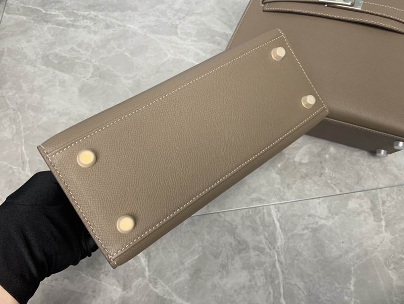 Kelly epsom 25 28 am 03 (22)