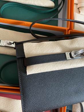 Kelly wocepson 080509 AM-6 (3)