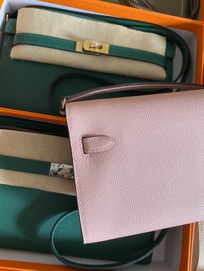 Kelly wocepson 080509 AM-8 (5)