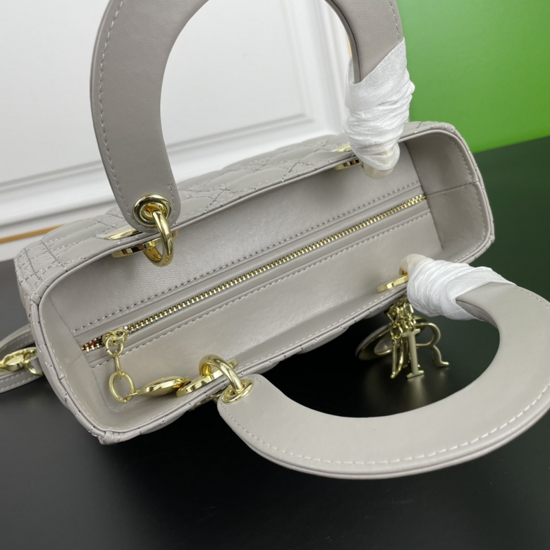 Lady 24cm 110405 XM 7 (7)