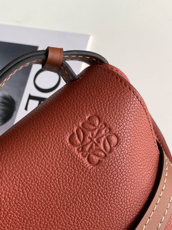 Loewe 011821 20x19x11.5cm ss16 (3)