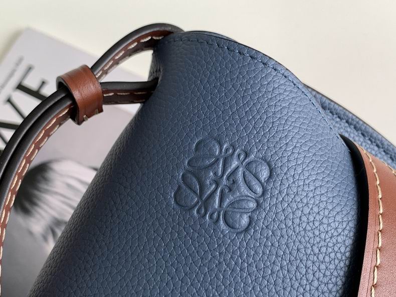 Loewe 011821 20x19x11.5cm ss17 (3)