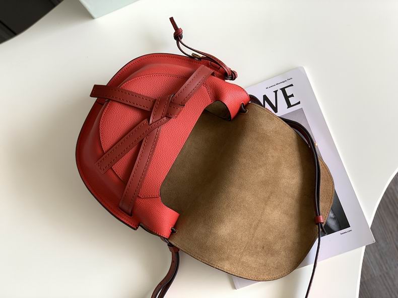 Loewe 011821 20x19x11.5cm ss18 (9)