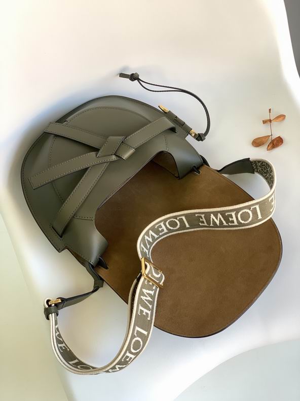 Loewe 011821 20x19x11.5cm ss19 (7)