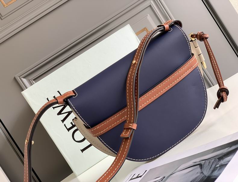 Loewe 011821 20x19x11.5cm ss2 (7)