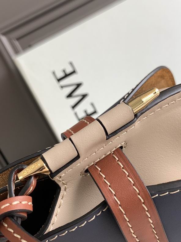 Loewe 011821 20x19x11.5cm ss2 (9)