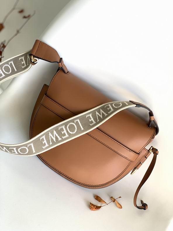 Loewe 011821 20x19x11.5cm ss20 (6)