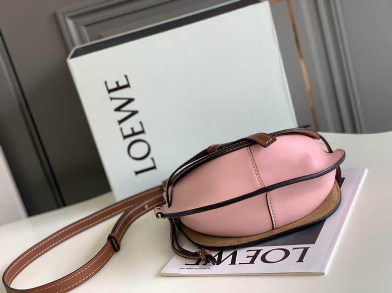 Loewe 011821 20x19x11.5cm ss3 (6)