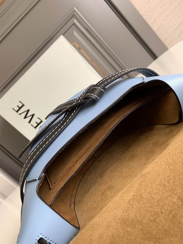 Loewe 011821 20x19x11.5cm ss4 (4)