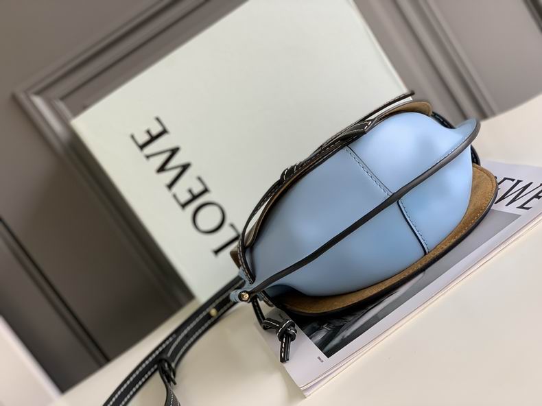 Loewe 011821 20x19x11.5cm ss4 (6)