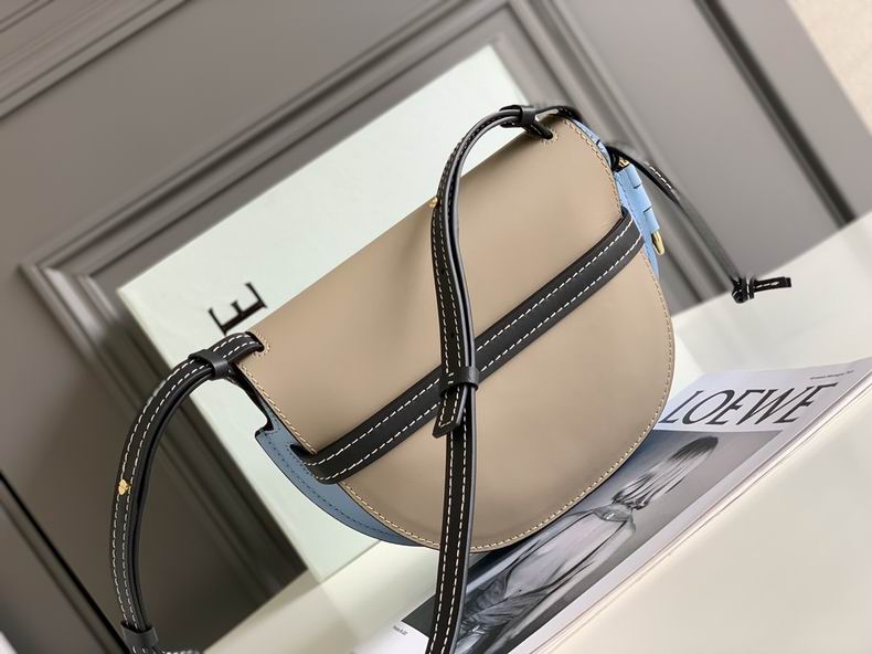 Loewe 011821 20x19x11.5cm ss4 (8)