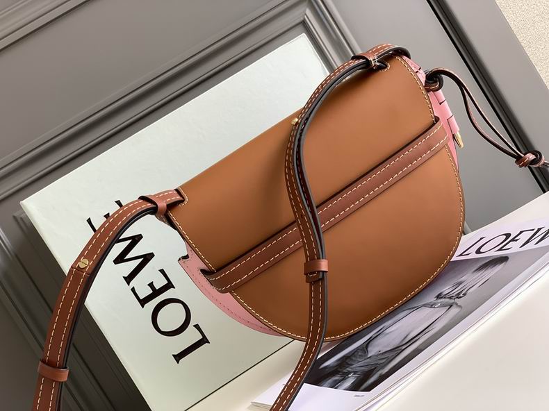 Loewe 011821 20x19x11.5cm ss5 (3)