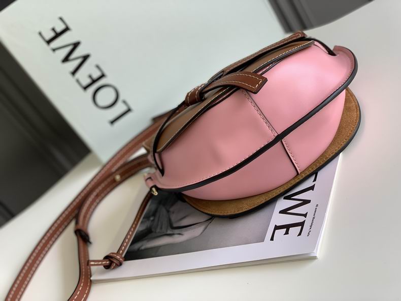 Loewe 011821 20x19x11.5cm ss5 (4)