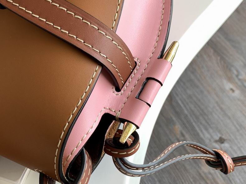 Loewe 011821 20x19x11.5cm ss5 (5)