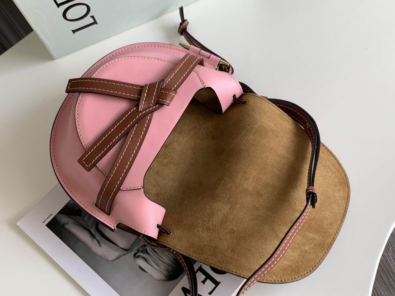 Loewe 011821 20x19x11.5cm ss5 (6)