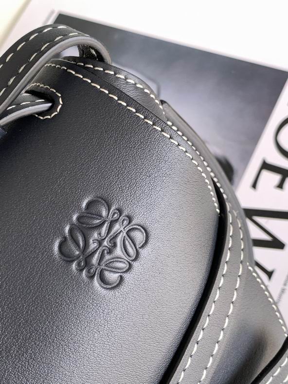 Loewe 011821 20x19x11.5cm ss6 (4)