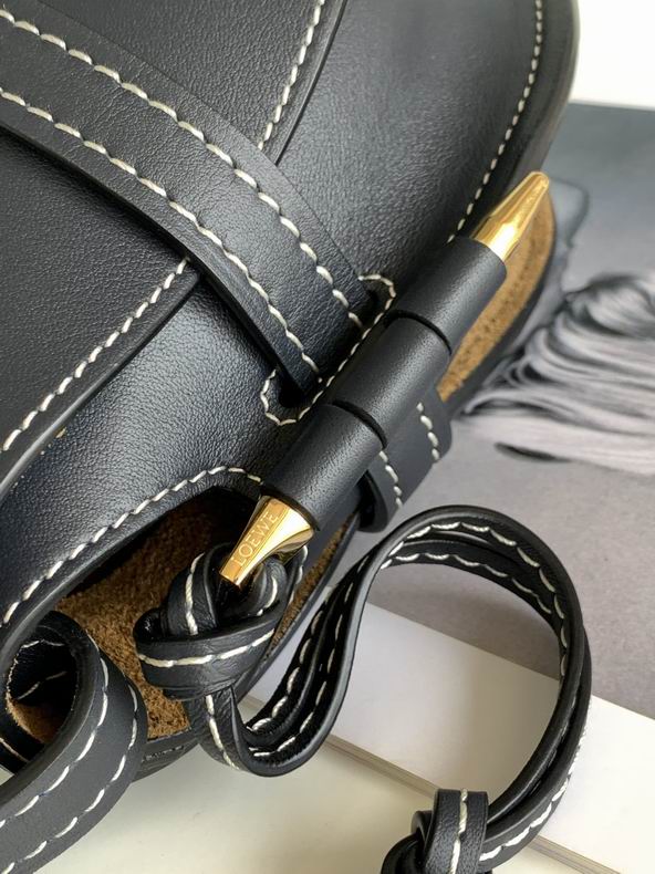 Loewe 011821 20x19x11.5cm ss6 (6)