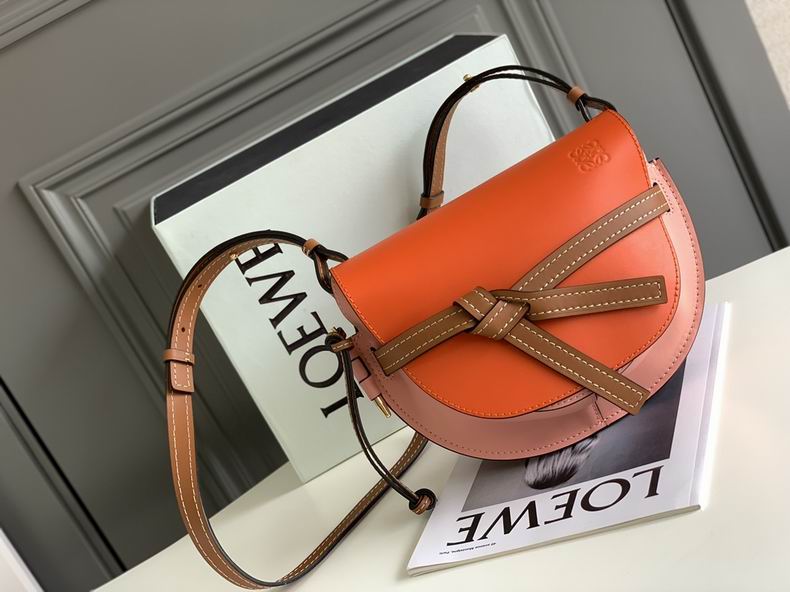 Loewe 011821 20x19x11.5cm ss7 (1)