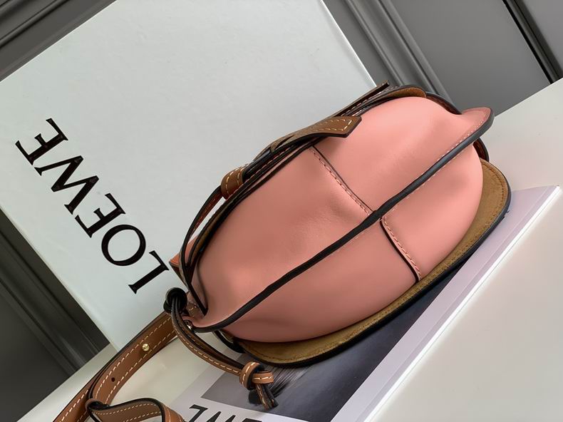 Loewe 011821 20x19x11.5cm ss7 (5)