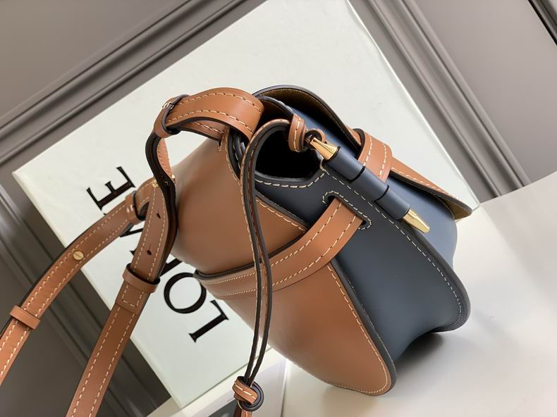 Loewe 011821 20x19x11.5cm ss8 (1)