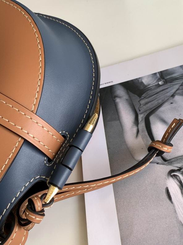 Loewe 011821 20x19x11.5cm ss8 (5)