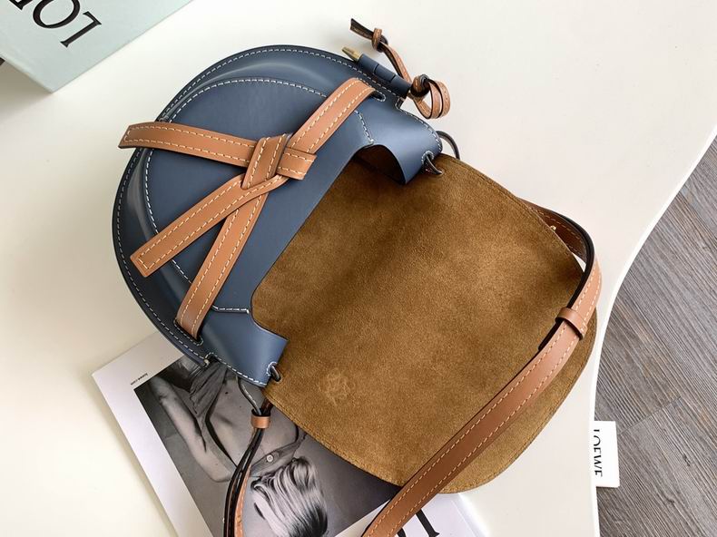 Loewe 011821 20x19x11.5cm ss8 (6)