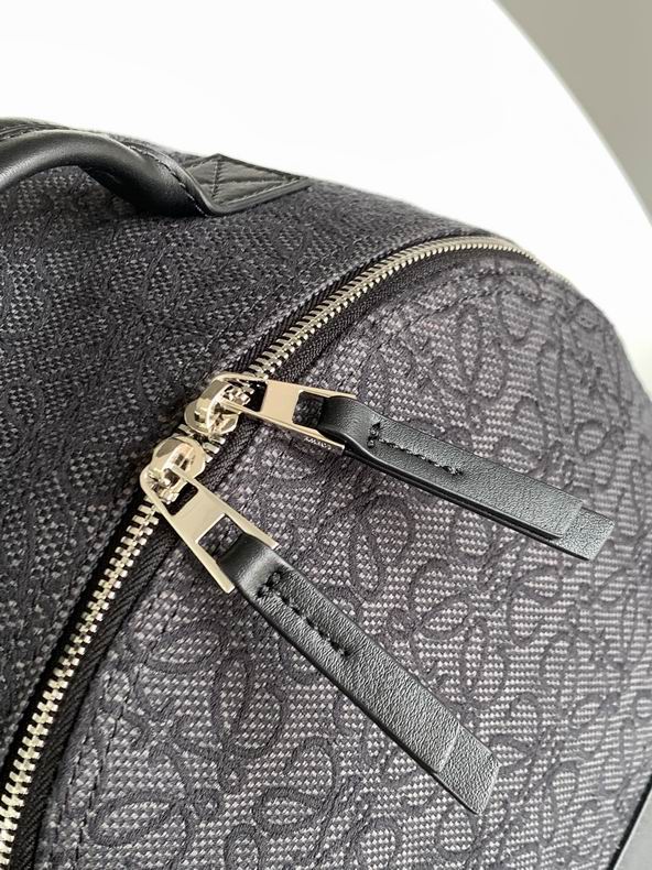 Loewe 011880 31.5x15.5x45cm ss (7)