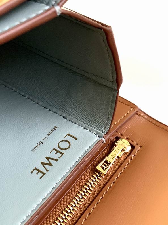 Loewe 012121 22.5x16.5x6.5cm ss30 (7)