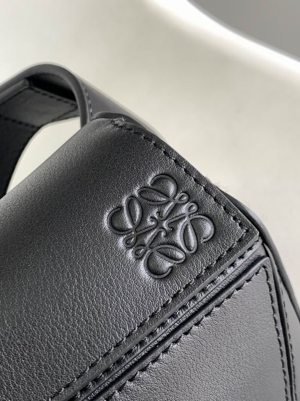 Loewe 052138 18x12x7.5cm ss 2 (3)