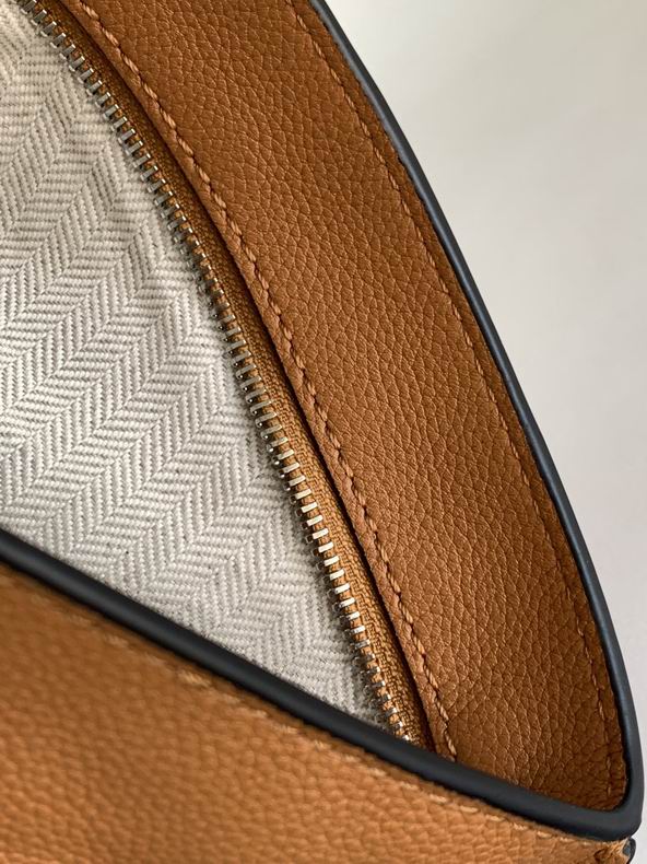 Loewe 060355 47x25x17cm ss34 (3)