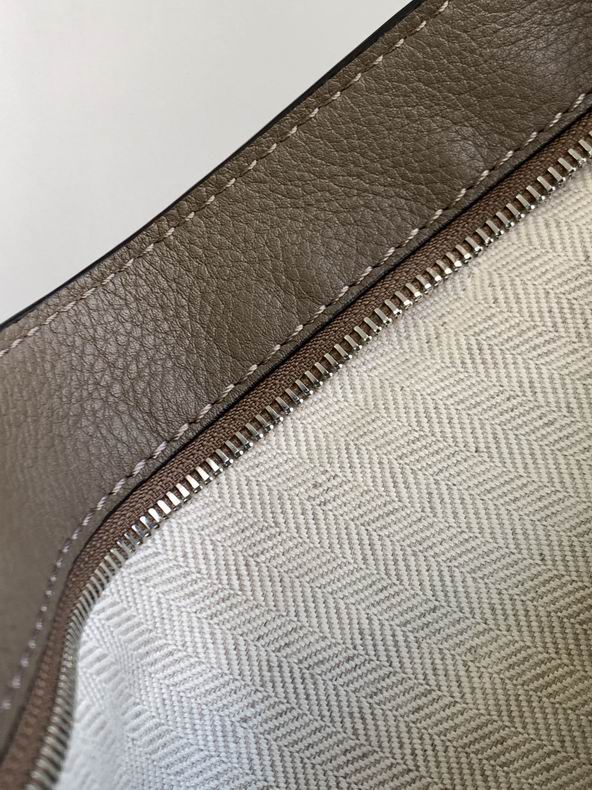 Loewe 060355 47x25x17cm ss35 (7)