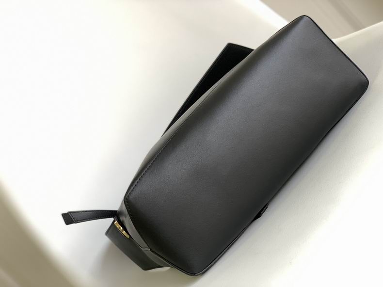 Loewe 060688 28.7x10.7x5.5cm ss3 (5)