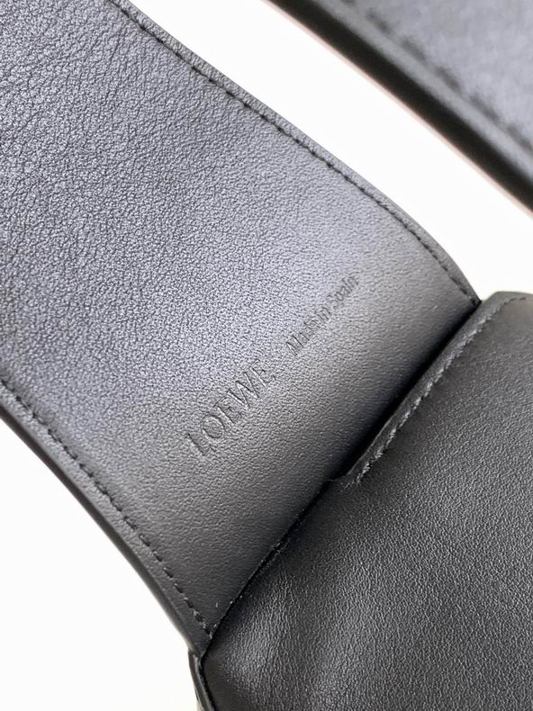 Loewe 060688 28.7x10.7x5.5cm ss3 (6)