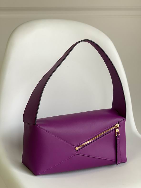 Loewe 060688 28.7x10.7x5.5cm ss4 (0)