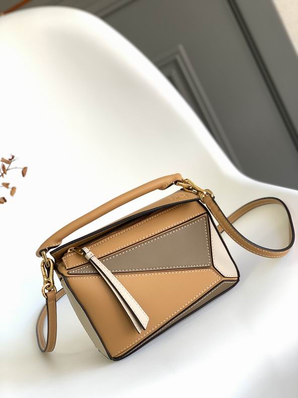 Loewe 0618138 18x12.5x8cm ss11 (1)